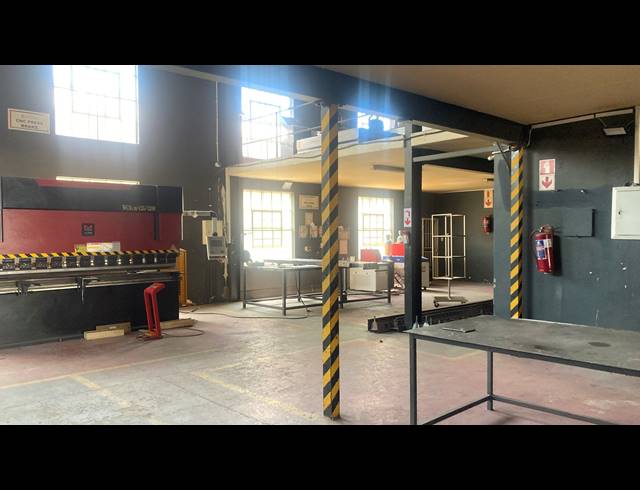 1,500M² WAREHOUSE FOR SALE IN KYA SANDS